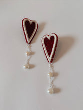 Load image into Gallery viewer, Hearts +Pearls

